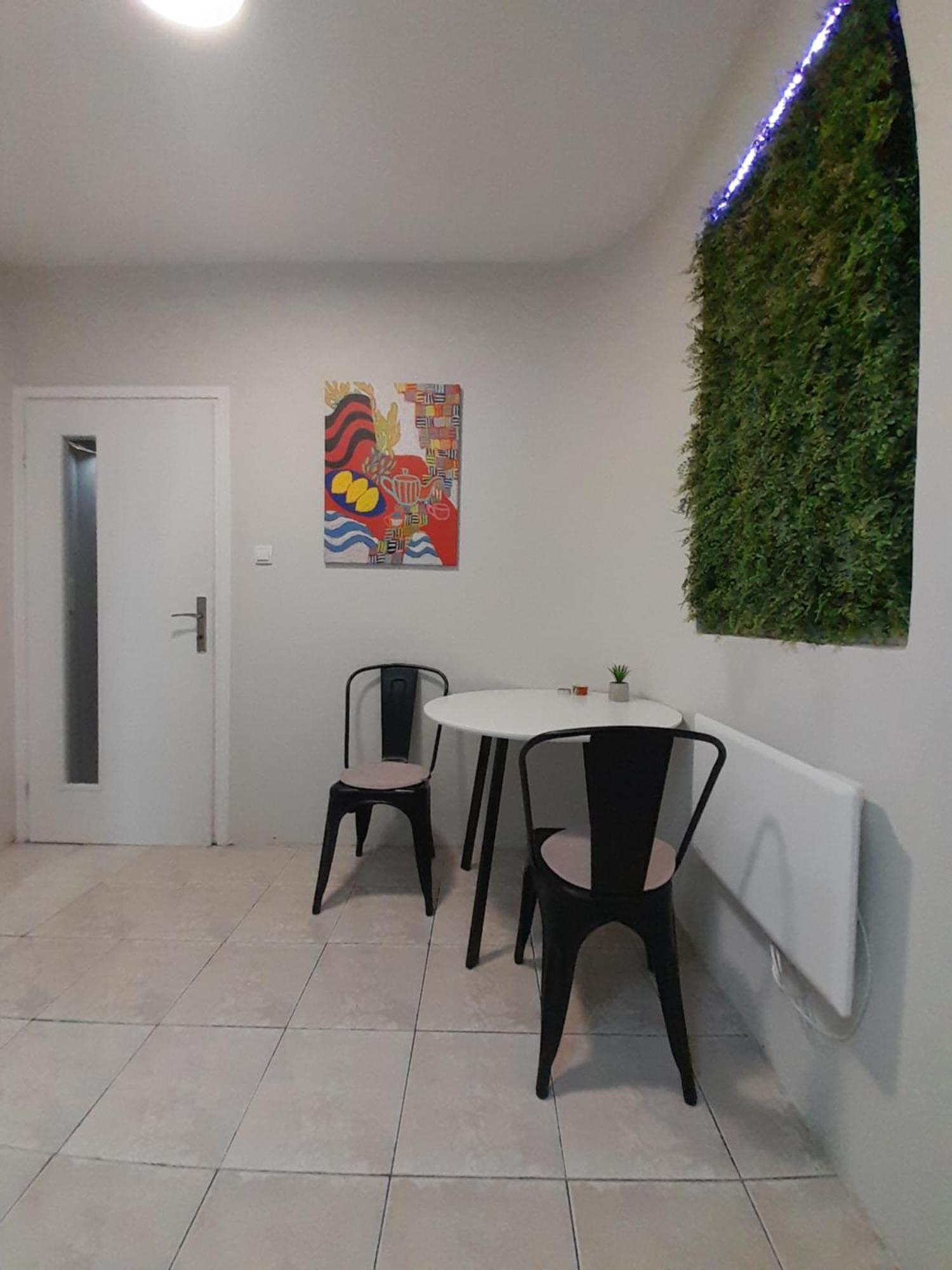 Ferienwohnung Cool & Cozy Center Subotica Exterior foto